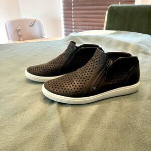Ecco Soft 7 laser cut bootie sneakers size 39